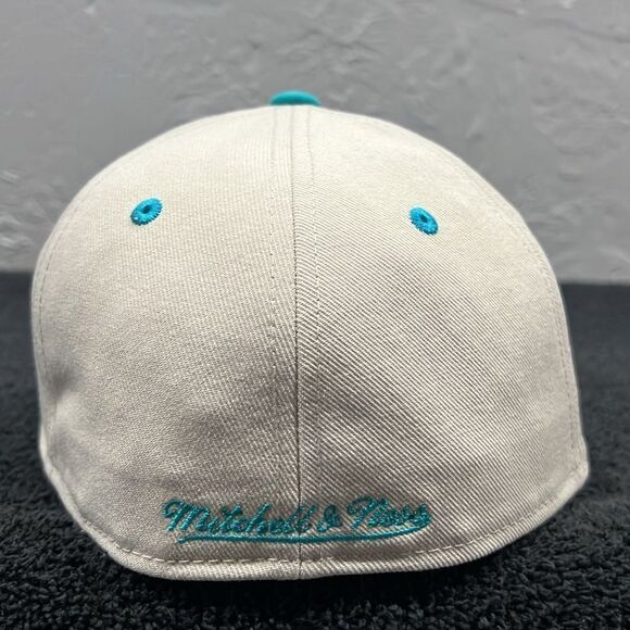 🔥⚾️ Vintage “NWT” Topps Mitchell & Ness New York Yankees Hat w/ Hat Pin   7 3/8 - Picture 8 of 13